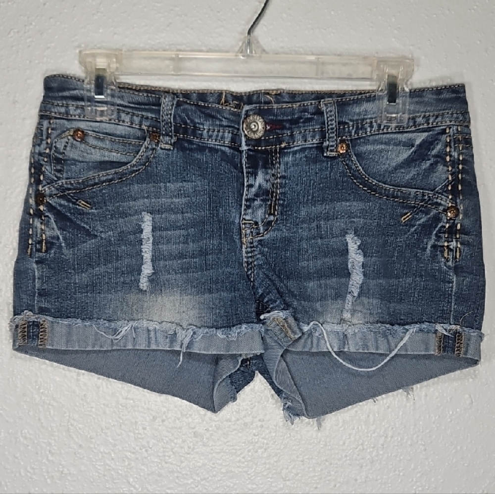 Ariya jeans distressed & embroidered cuffed cutoff jean shorts frayed bottom hem